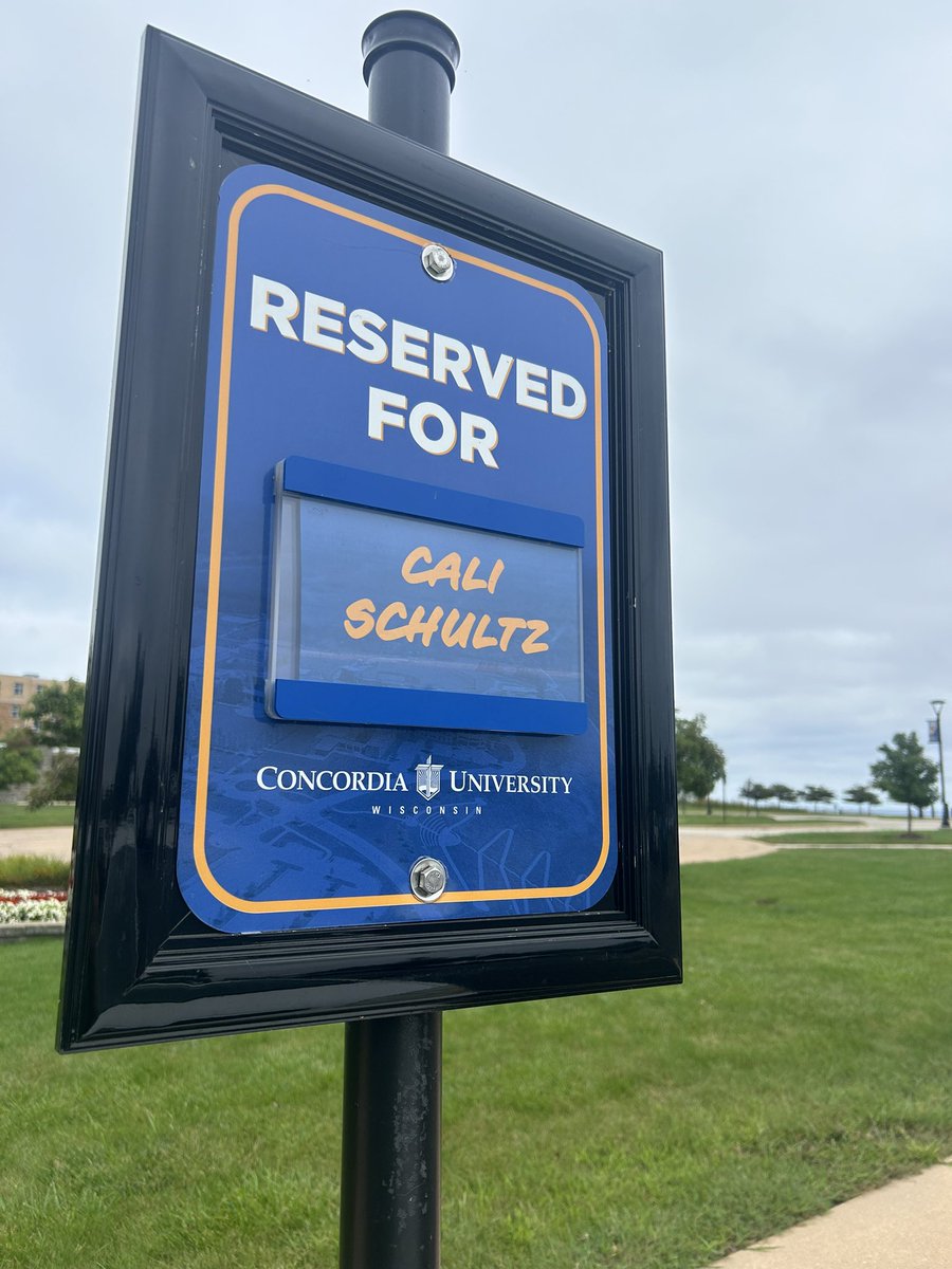 calischultz3's tweet image. Thanks for having me on your beautiful campus today @CUWisconsin &amp;amp; @cuw_wvb 🤍🏐 good luck in Minnesota this weekend!💪🏼🏐