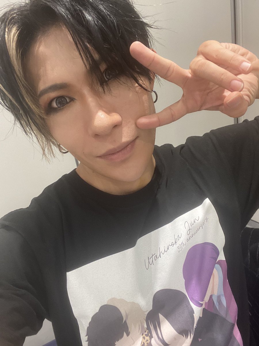 junjunmjgirly's tweet photo. リハ(撮影会なのにリハがある不思議)が終わって、先程開場しました！！！

大変な中、足を運んでくださった皆様が少しでも楽しんでもらえますように…

また状況を見ながら更新します！今日は本当にありがとうございます！ https://t.co/hFHTyA6Eh3