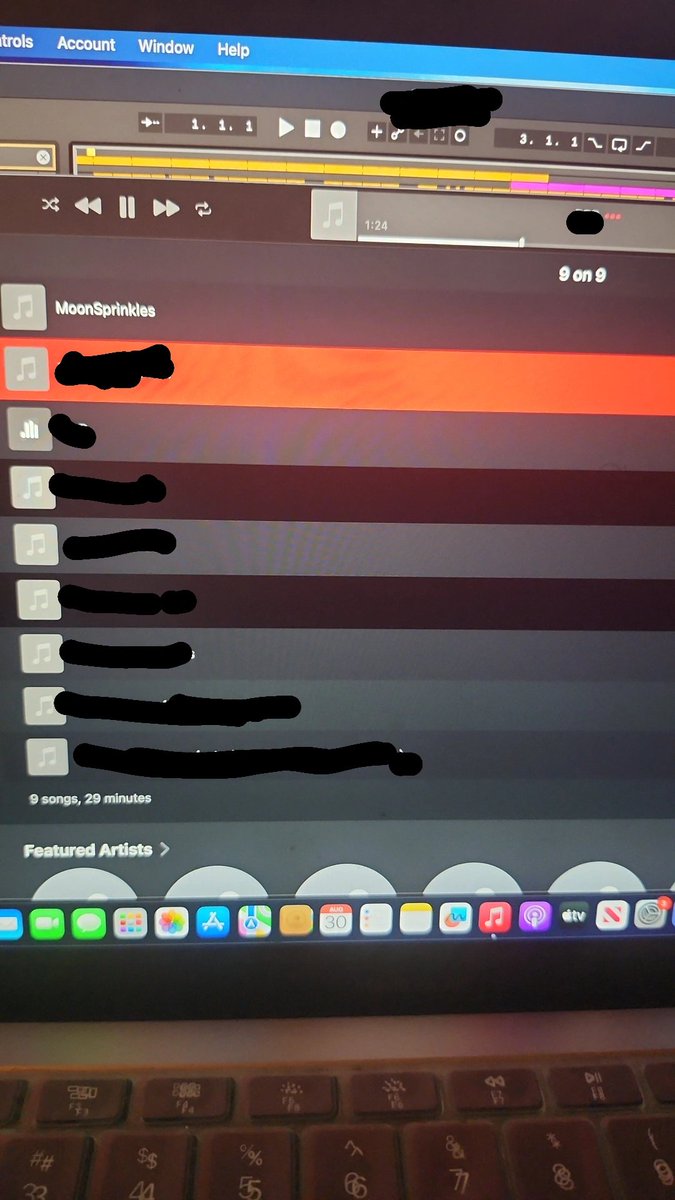 9_Passion's tweet photo. 9/9 Final Listens before Upload.
Hopefully it's Good cause it being 29 minutes wasn't planned AT ALL π€£
#World9Beats π9οΈβ£πΆ https://t.co/J50KsNLvfy