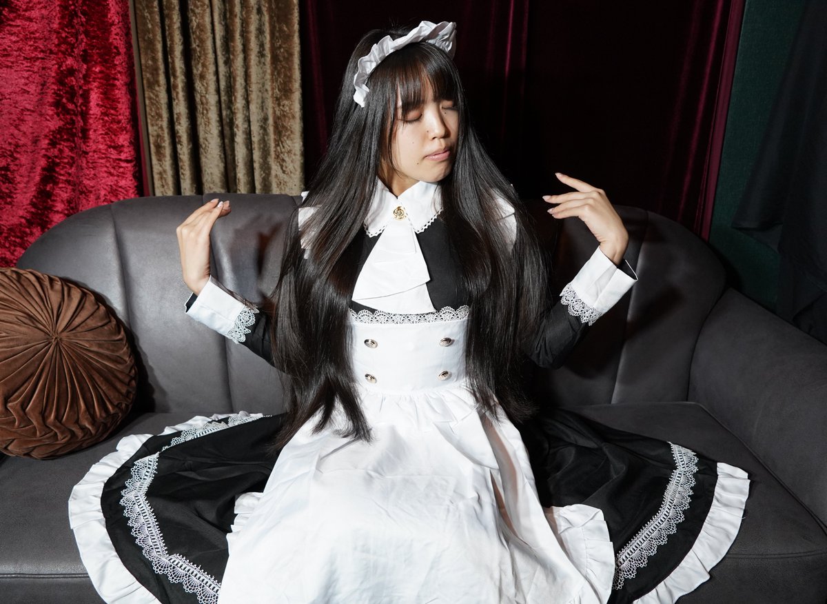 haircamera's tweet photo. 黒髪ロングのメイドさん
model @Japanesedoll_NT

明日、錦商会館にて行われるコスレボリューションに出展されているので、ご本人にぜひ会いに行ってください✨
--8/31(土) 11:30~17:00 --

#髪フェチ #ポートレート撮影 https://t.co/KhQx0awwuh