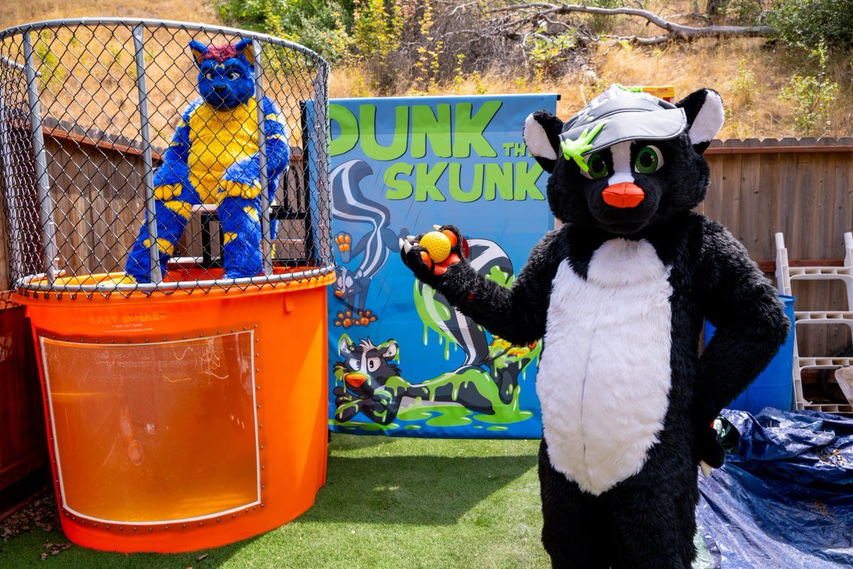 Kataze the Skunk (@kataze) on Twitter photo So <a href="/Tabbicus/">The Catbox Ghost</a> mouthed off one too many times about how skunks stink. I think it's time we give this smelly cat a bath, what do you think?
📸 <a href="/indigoo_dragon/">slimy dragon ➡️indigoo.slimydragon.fun (bsky)</a>
#skunkapalooza
#FursuitFriday So <a href="/Tabbicus/">The Catbox Ghost</a> mouthed off one too many times about how skunks stink. I think it's time we give this smelly cat a bath, what do you think?
📸 <a href="/indigoo_dragon/">slimy dragon ➡️indigoo.slimydragon.fun (bsky)</a>
#skunkapalooza
#FursuitFriday
