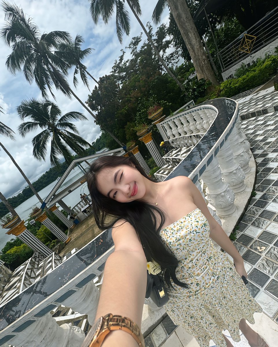AllisonB26s's tweet photo. 🏝🌊 https://t.co/xbN6qPrAPT