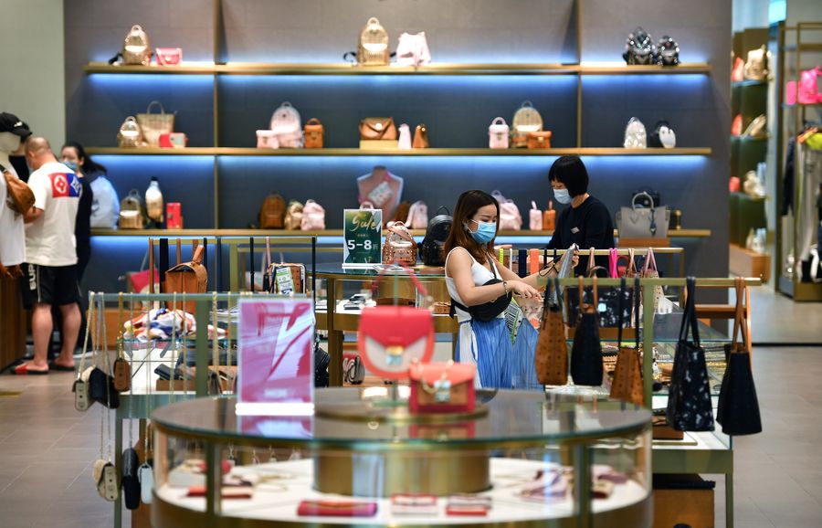 K_C_Yeung's tweet image. #OpenComment A flourishing #tourism industry is behind the rise in the number of in-city duty-free shops from 6 to 27, which will in turn encourage more people to travel abroad and prosper the economy. More buy, more people will benefit. @zzxang86 bit.ly/4cLDNOo