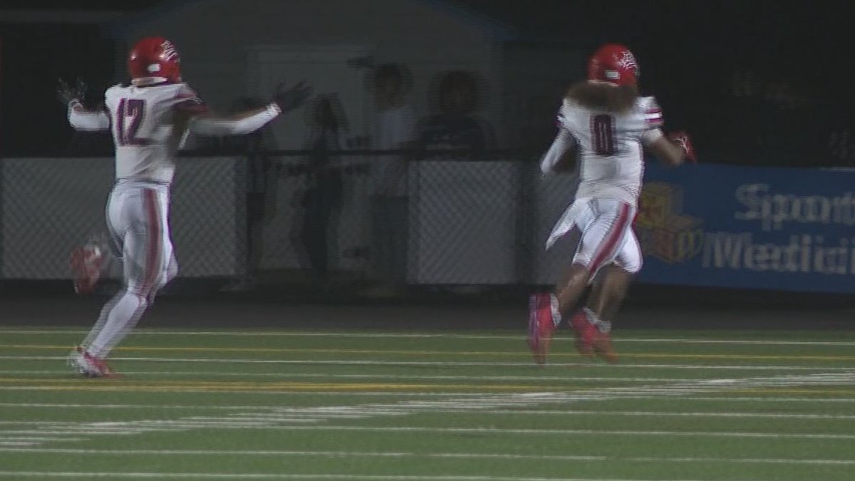 13BrianSmith's tweet image. .#ICYMI: Lovgren's game winning INT for a touchdown propels Salem past Kempsville 28-14 @13NewsNow  @IsaiahLovgren @SalemFootballVB @KempsvilleFB  🏈🏈🏈13newsnow.com/article/sports…