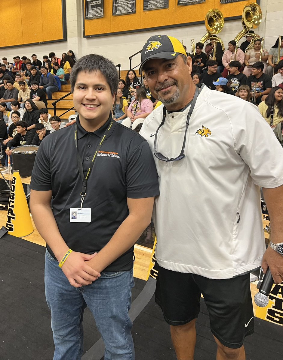 RHISD_Athletics's tweet photo. Teacher of the Week selected by the Varsity Football Team

Mr. Mario Almanza 
Science Department https://t.co/ZxvPbmrqU1