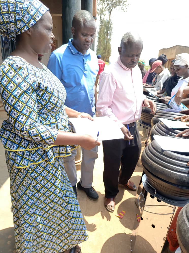 RECOR_Rw's tweet image. #FACE #PROGRA #ACORD #RWANDA: Improved cook stoves reduce deforestation rate, promote energy efficient use and alleviate burdens to vulnerable women and girls in @BugeseraDistr @AFD_France @onetreeplanted @restoreforward @REMA_Rwanda @RwandaForestry @Fortune_JP_ @ccfd_tsolidaire