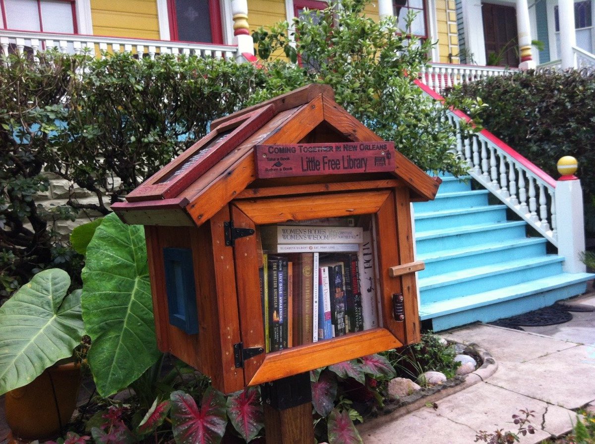NikkiDale's tweet photo. Little Free Library, New Orleans, Louisiana #LittleFreeLibrary #NewOrleans #Louisiana https://t.co/doBIWxZGhP https://t.co/bRC4QGEUBk