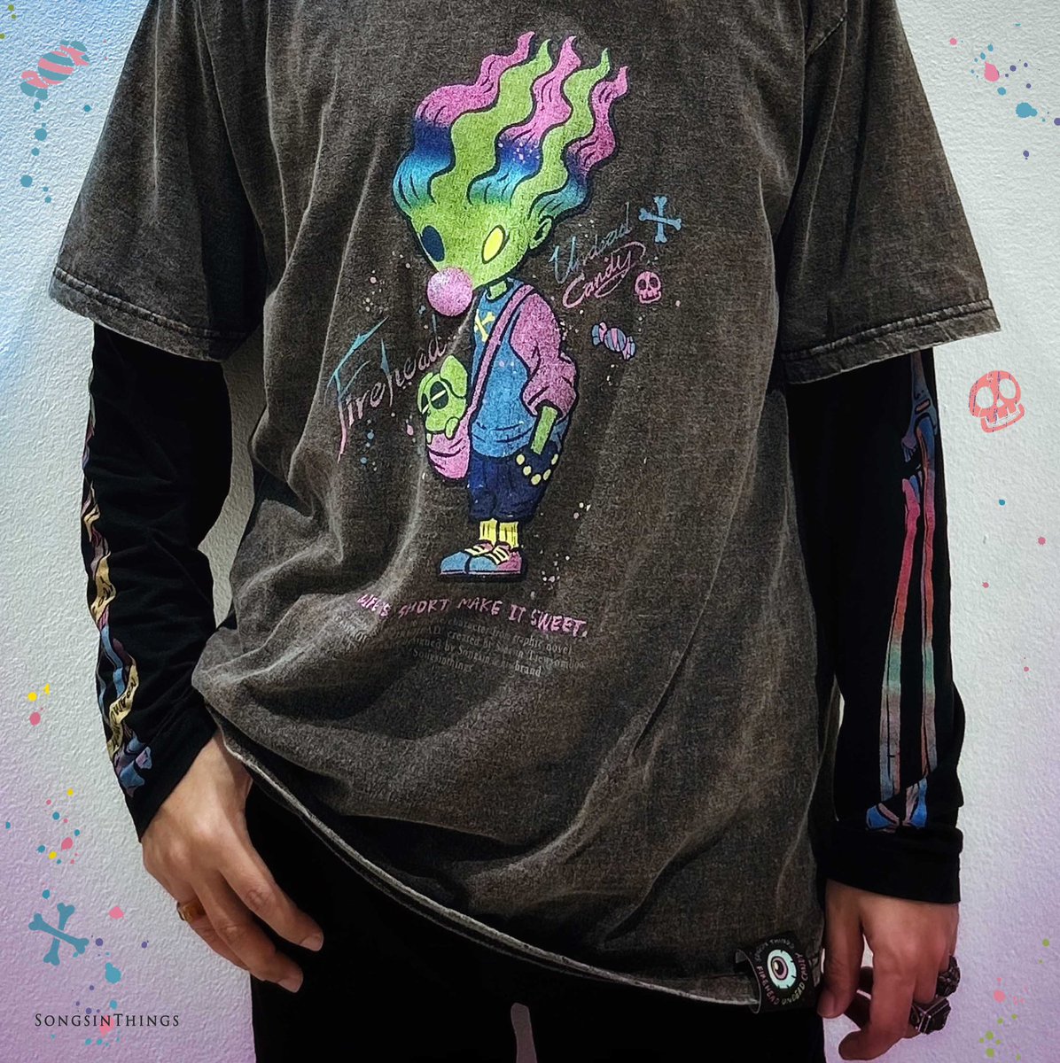 Songsin_T's tweet photo. พรุ่งนี้เที่ยงตรง คือนาทีแห่งการจับจอง STITCHED HEART Figure รอบสุดท้าย พร้อมกับ UNDEAD CNDY oversize Tee ที่ Line shopping ของ Songsinthings ครับ ☠️🍭🤟
#Songsinthings #songsin #songsint
#ถั่��งอกและหัวไฟ #ทรงศีลทิวสมบุญ
#Firehead #arttoy #collectibles #toys
#FireheadFellows https://t.co/6tzpKPkeaa