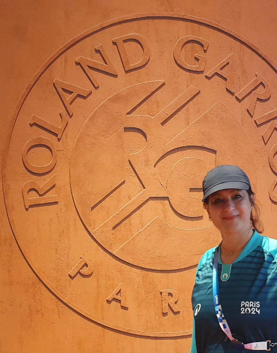 Yannick Noah, capitaine des #Bleus de Tennis Fauteuil, hier lors de notre formation <a href="/Paris2024/">Paris 2024</a> : "c'est tjrs un moment touchant pour moi, de vous recevoir chez moi."

Et pour nous, un privilège d'être là, sur le site #RolandGarros, pour le match retour des Jeux de #Paris 2024 !🥎