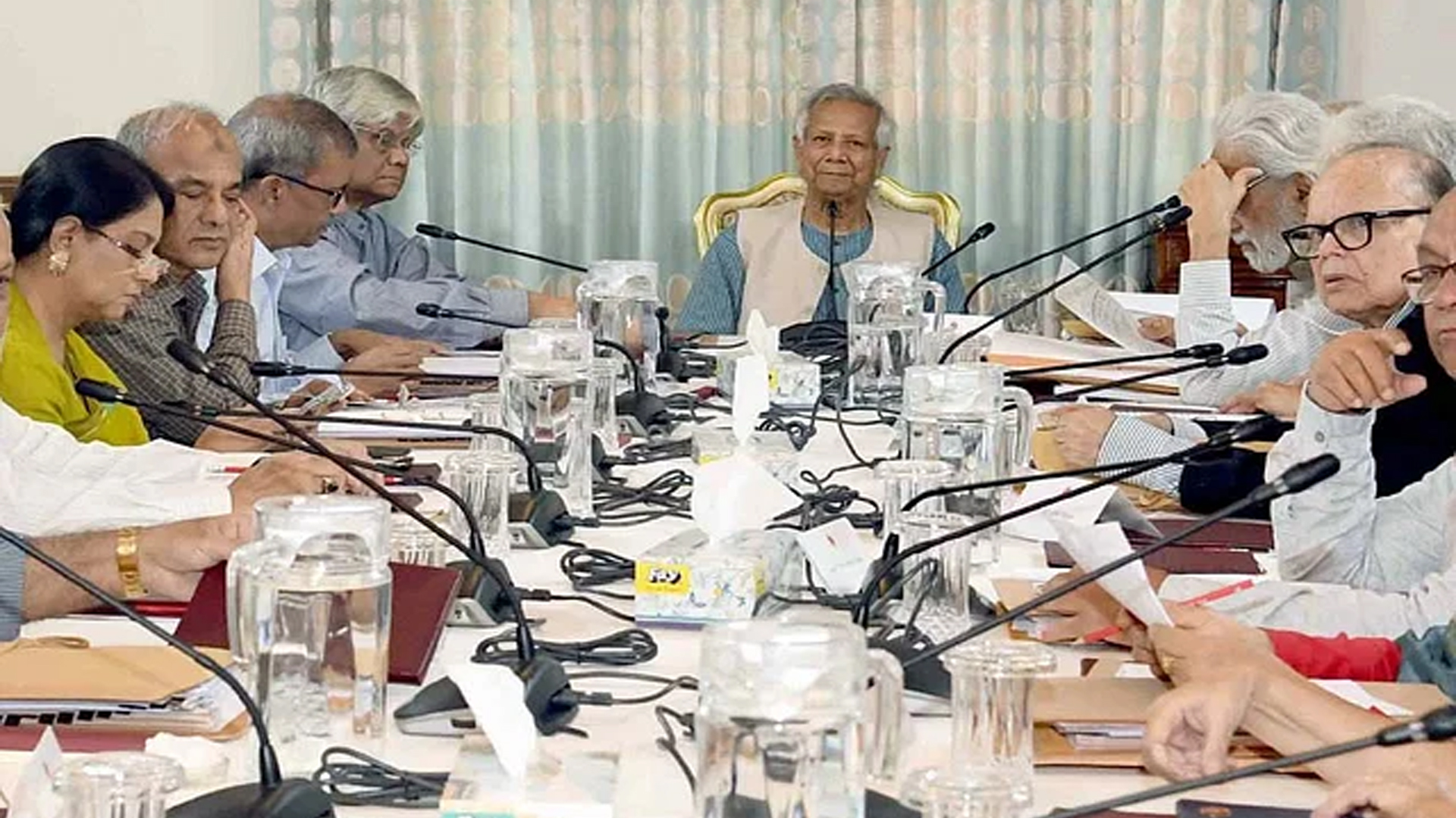 যমুনায় বোতলজাত পানির জায়গায় এলো জগ আর মগ