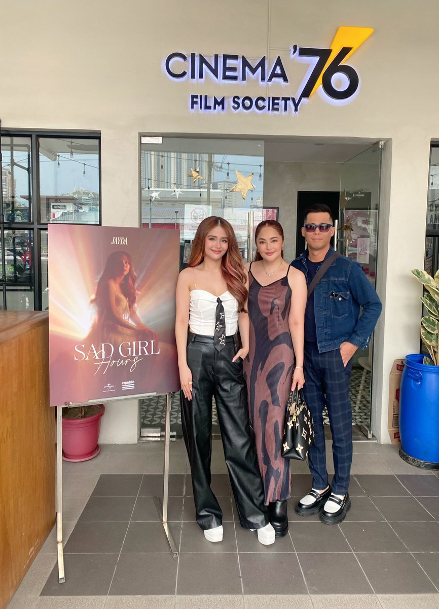 iamjessaz13's tweet photo. Dad and I are so happy for you anak!😍 @jayda Grabe yung pagkakabuo ng short film and visuals of this album! Can’t wait to watch it all again sa Youtube pag pinalabas na! 
This is an absolutely GREAT ALBUM! 
Congratulations anak and to the entire TEAM JAYDA!!! #Sadgirlhours#JAYDA https://t.co/k9obVFQa3J