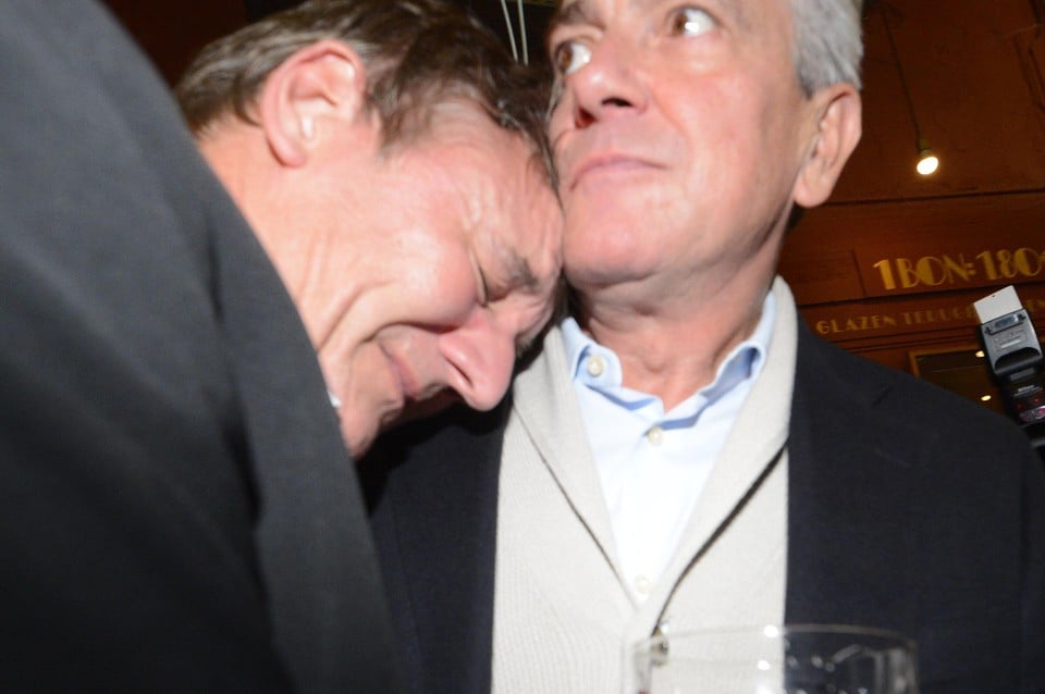 jamesmonstre's tweet image. En vandaag 30 augustus 24 rond 7u40 op radio 1 zit die Fraude-vent P. Janssens weer op een gekregen podium (zoals gisteren in Ter Zake).
HOE DURFT DIENE PIPO ZONDER ROOD (🙄) TE WORDEN OF ZONDER SCRUPULES AAN HET WOORD KOMEN EN KRITIEK GEVEN?
Diene P J MAG nooit verkozen worden !