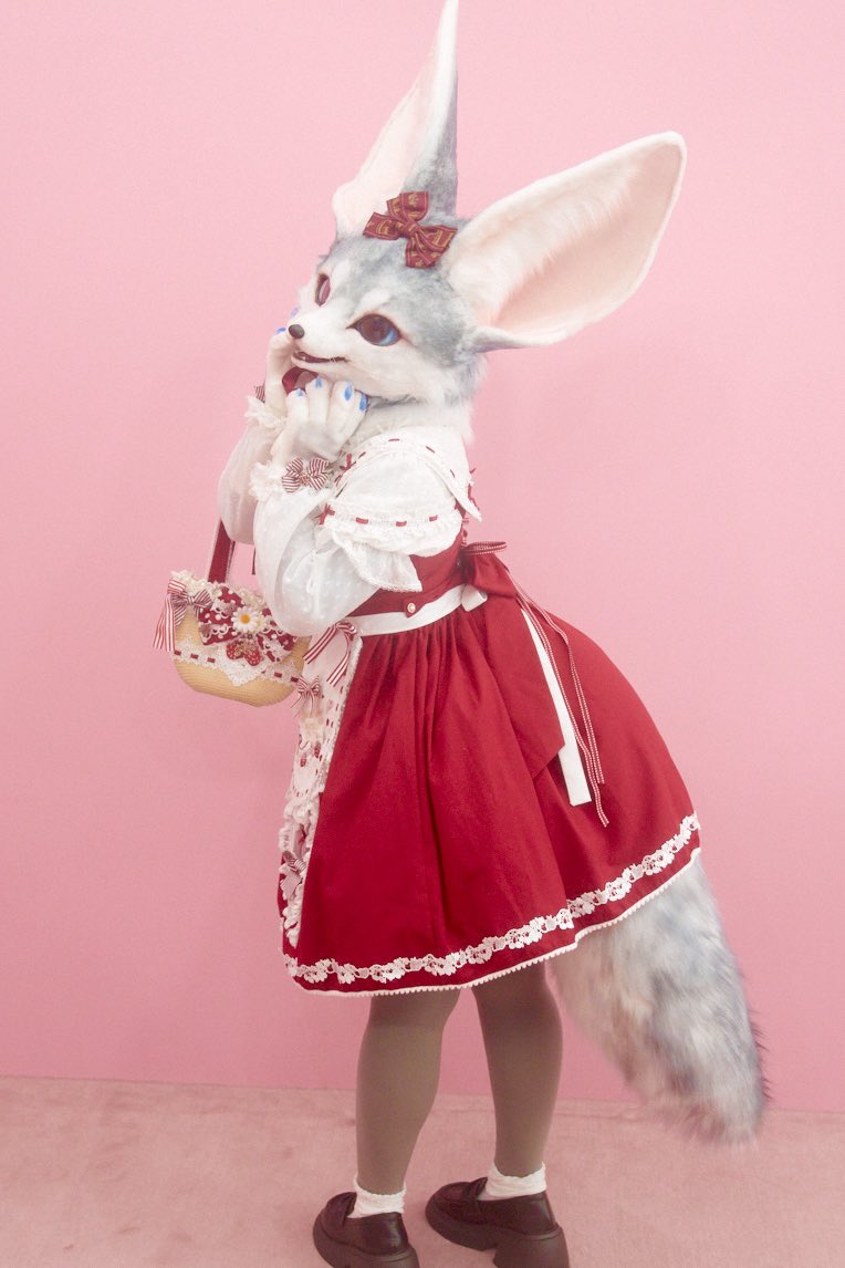 SABON_bi's tweet photo. 大きなしっぽとお耳はサボンの自慢よ🍒
#FursuitEveryday
#FursuitFriday
#Fursuit https://t.co/19k8KvYjpA