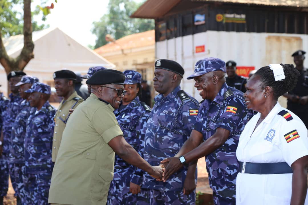 Urban_Ug1's tweet image. Yesterday @igp_ug1 met with the top leadership of the @PoliceUg Field Force Unit, commanded by AIGP John Nuwagira. He stressed that the police force provides a stable environment, which serves as the basis for other government initiatives.

@mkituuma