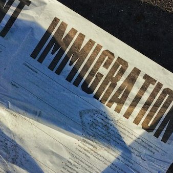 Unive Ca' Foscari (@cafoscari) on Twitter photo Pensionati contro immigrati: paradosso che fa male ai paesi che invecchiano 👉Uno studio dell'economista <a href="/valerio_dotti/">Valerio Dotti</a> mostra come le scelte di voto degli anziani possano favorire politiche poco lungimiranti in tema di immigrazione e spesa pubblica.
🔎bit.ly/CF_Pensionati-… Pensionati contro immigrati: paradosso che fa male ai paesi che invecchiano 👉Uno studio dell'economista <a href="/valerio_dotti/">Valerio Dotti</a> mostra come le scelte di voto degli anziani possano favorire politiche poco lungimiranti in tema di immigrazione e spesa pubblica.
🔎bit.ly/CF_Pensionati-…