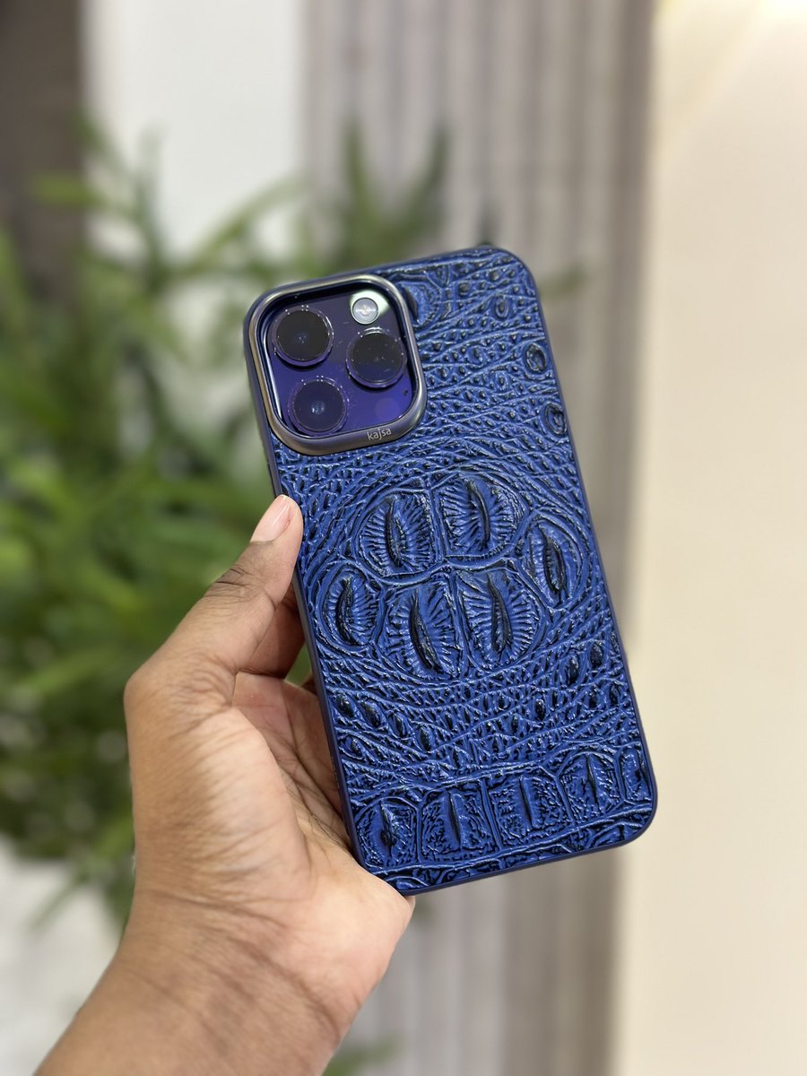 Judie_Jidel's tweet photo. So why settle for a boring, generic cover when you can choose one that truly represents you? You can take your tech to the next level and make a lasting impression with @pickacaseug phone covers
For more orders or deliveries, call or WhatsApp us via;
+256 757900184
#PickacaseUg https://t.co/fdL1dFdXbN