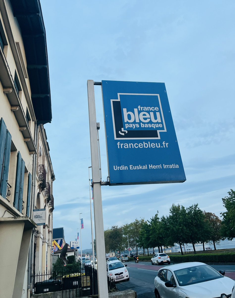 La chronique de <a href="/TDarguy/">Ttotte Darguy</a>, directeur de France Bleu Pays basque : la musique au Pays basque, des répertoires bien vivants ☀️

#FranceMusique le 7/9 de <a href="/jburbain/">Jean-Baptiste Urbain</a> en direct de @Bleu_Basque 

radiofrance.fr/francemusique/…