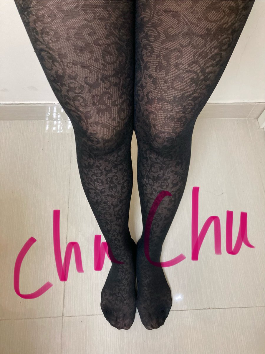 ChuChu2BB's tweet photo. 原本病情反反覆覆，今年初都開過Twitter打算營運，但一直覺得金錢上未有壓迫感
不過最近幾個月又手術又骨有問題，最後都係要下海（咦
希望各位紳士先生fo 下先
Dm有少少著裝圖水可以睇下，有大姝有小姝
大姝=肉感人妻
小姝=運動型表妹

呢張圖無記錯係大姝
#原味丝袜 #原味內衣褲 #原味内内 #原味内衣 https://t.co/wTwfiMCfaj