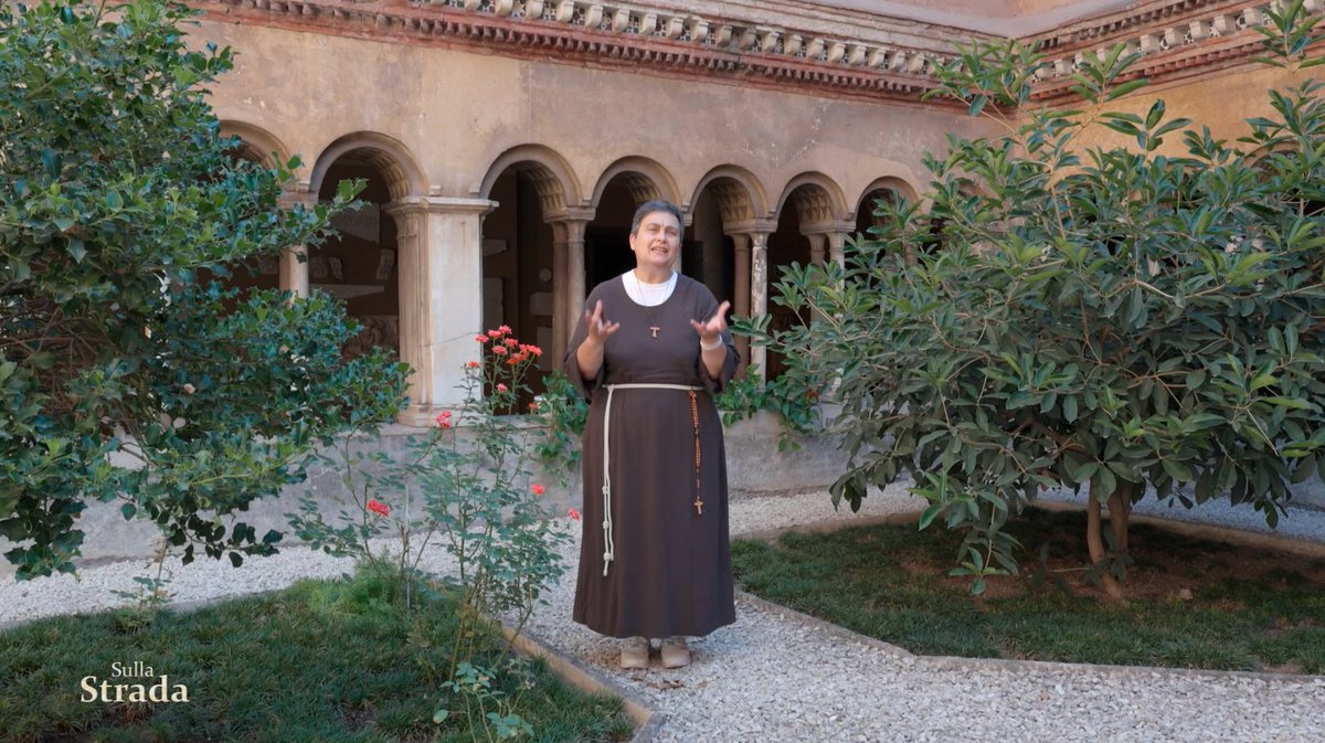 Suor Roberta Vinerba, sulle note di un brano di Vecchioni, incoraggia a mettersi alla scuola del discernimento per far crescere l’amore affinché diventi amor e non cupiditas.

#trapoco ⏰8:00 a #SullaStrada su <a href="/TV2000it/">Tv2000.it</a>
il #Vangelodioggi #29settembre