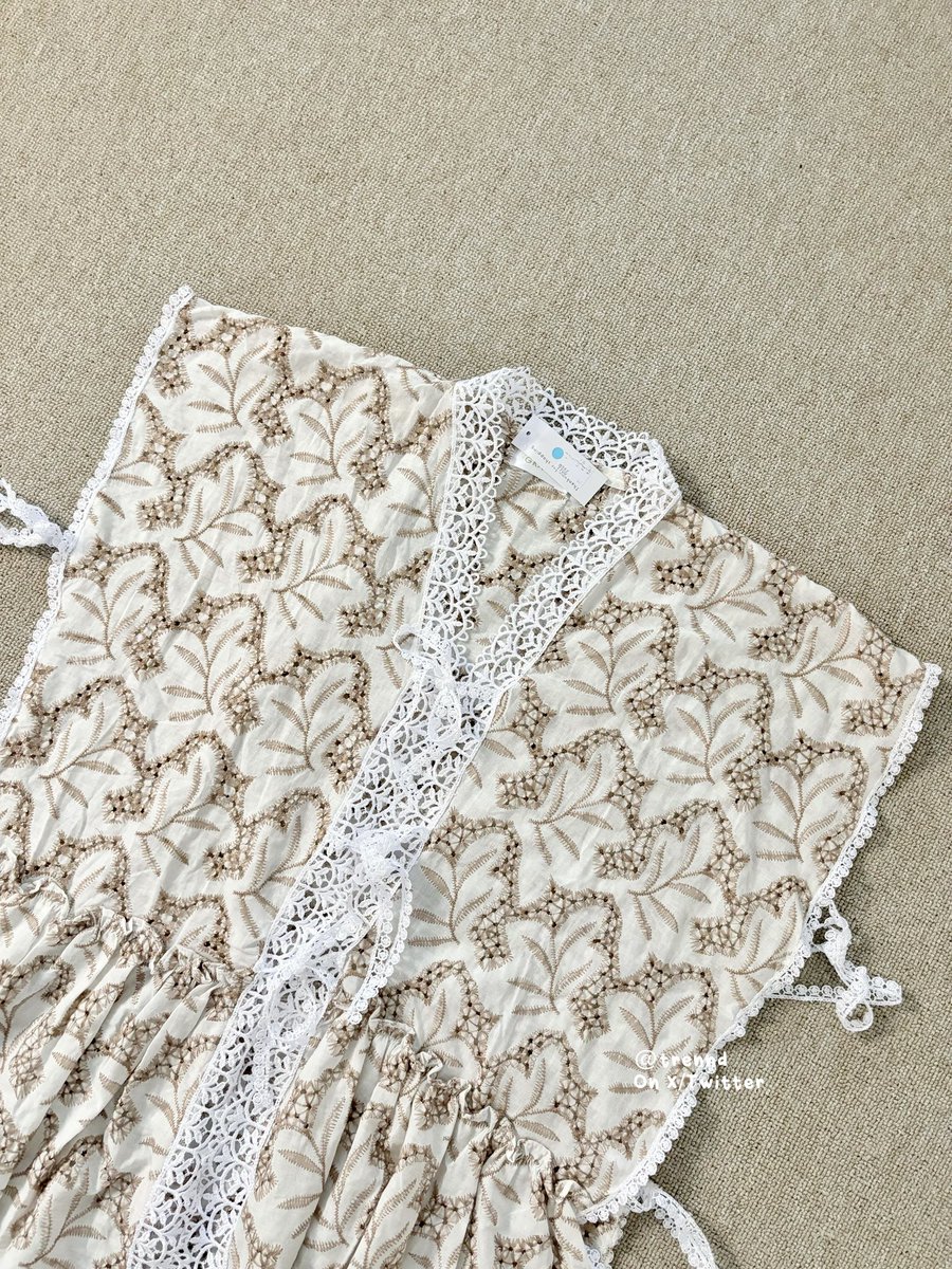 trennd's tweet photo. VESTNYA CAKEP BANGETTT!!! 🥰 

Kalau pakai vest kayak gini tuh kelihatan feminim, bisa dipakai formal ataupun hangout, best buy pooolll 🫵🏻✨ https://t.co/uOzDDUBSRh