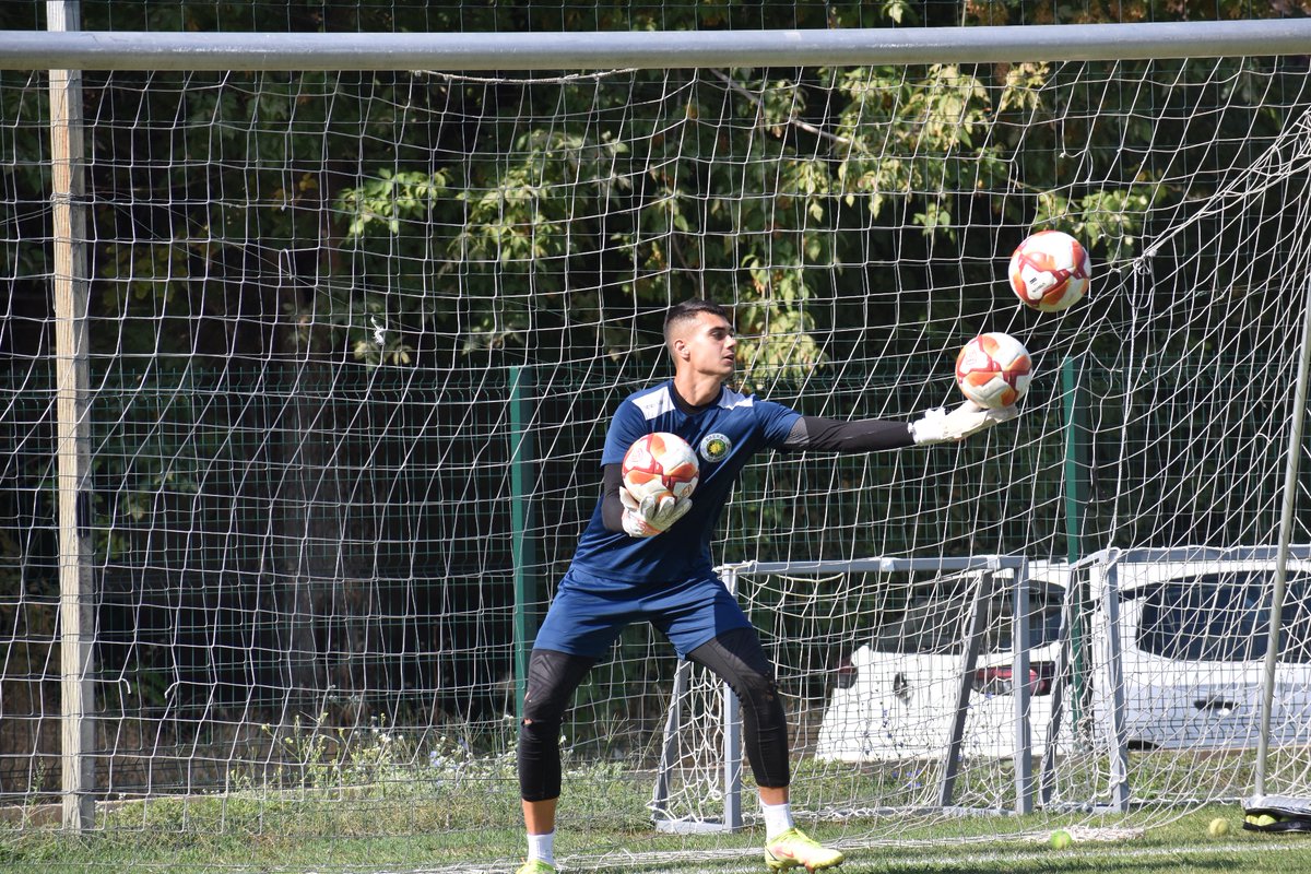 brerastrumica's tweet photo. Нашите фудбалери го одработија денешениот тренинг и се спремни за натпреварот што не очекува утре против Струга.
⚫️🟢
#BreraStrumica #BreraStrumica #fkbs https://t.co/CO0nPrzbpD