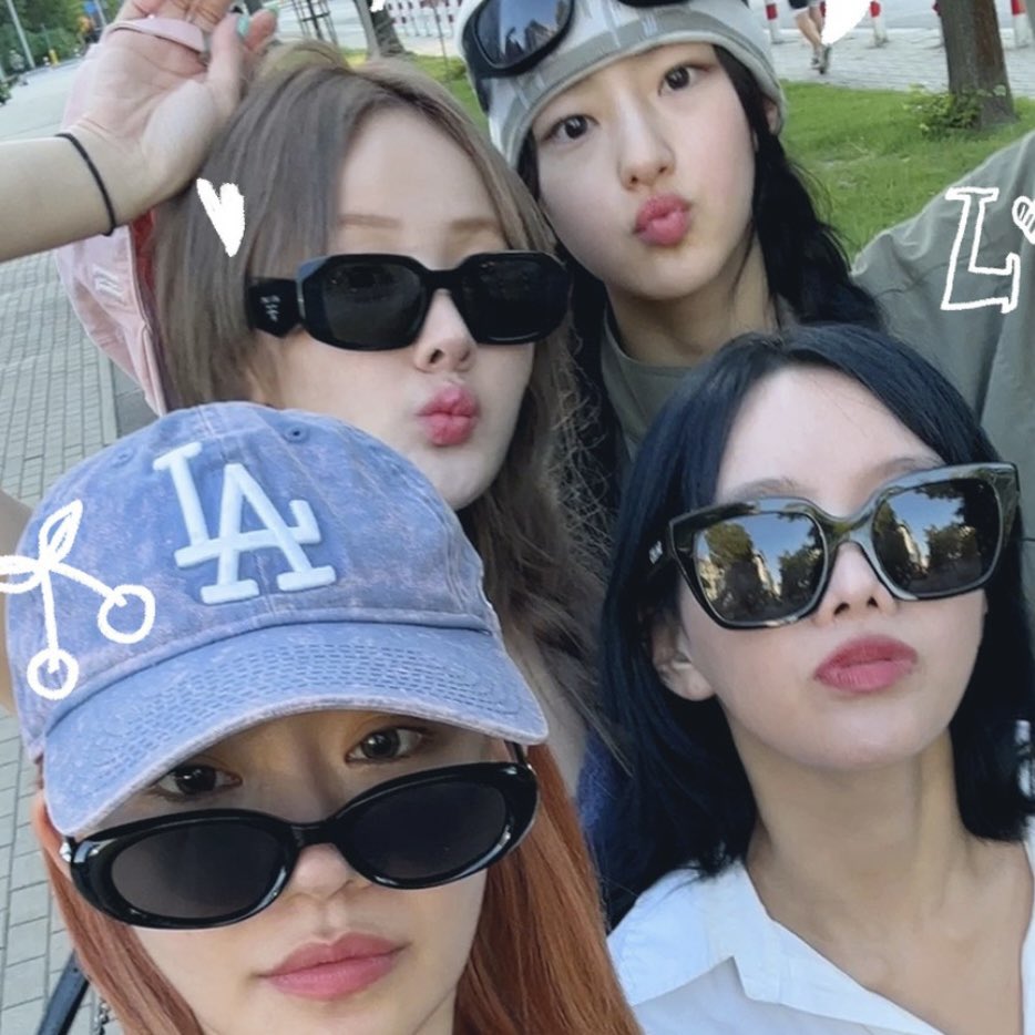kiof_s2s2's tweet photo. 04女子大生KISSYです💞

TikTokで1年前から動画作り頑張ってますので、見ていただけたら嬉しいです。
https://t.co/GHhrBtv6Wv…

みんなと仲良くなりたいです‼︎🌟

@KISSOFLIFE_S2 

#キオプ #キスオブライフ #kissoflife #kissyと繋がりたい #シムベルのにのうで触りたい https://t.co/f7GBDkkX6c