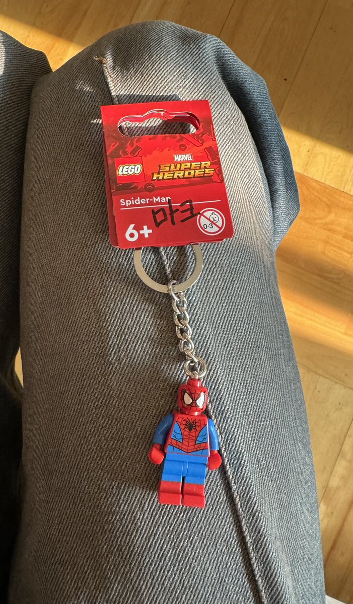 AHGABEBESHOP's tweet photo. interest check wts lfb ph go nct 127 dream

mark lee spiderman lego keyring (batch 3)
- feta 

₱400 ea + lsf

need at least 6 to push :(

reply/dm if inch

dop: 1 wk https://t.co/GWMzBB0D1c