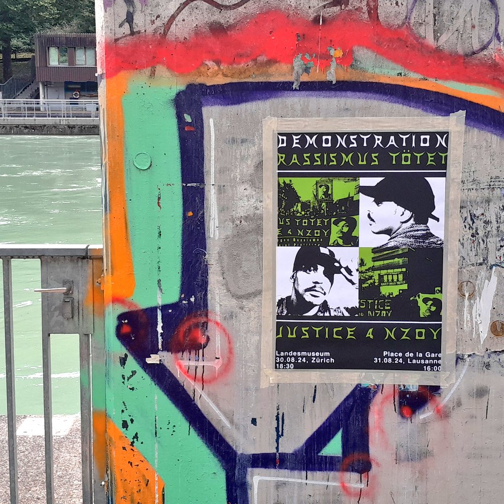 Heute vor 3 Jahren, am 30.8.2021 fiel Nzoy durch rassistische Polizeigewalt.

Heute gibt es in Zürich, und am Samstag in Lausanne je eine Demo für #Justice4Nzoy.

Die Polizei tötet.

Mehr Hintergrund dazu: justice4nzoy.org