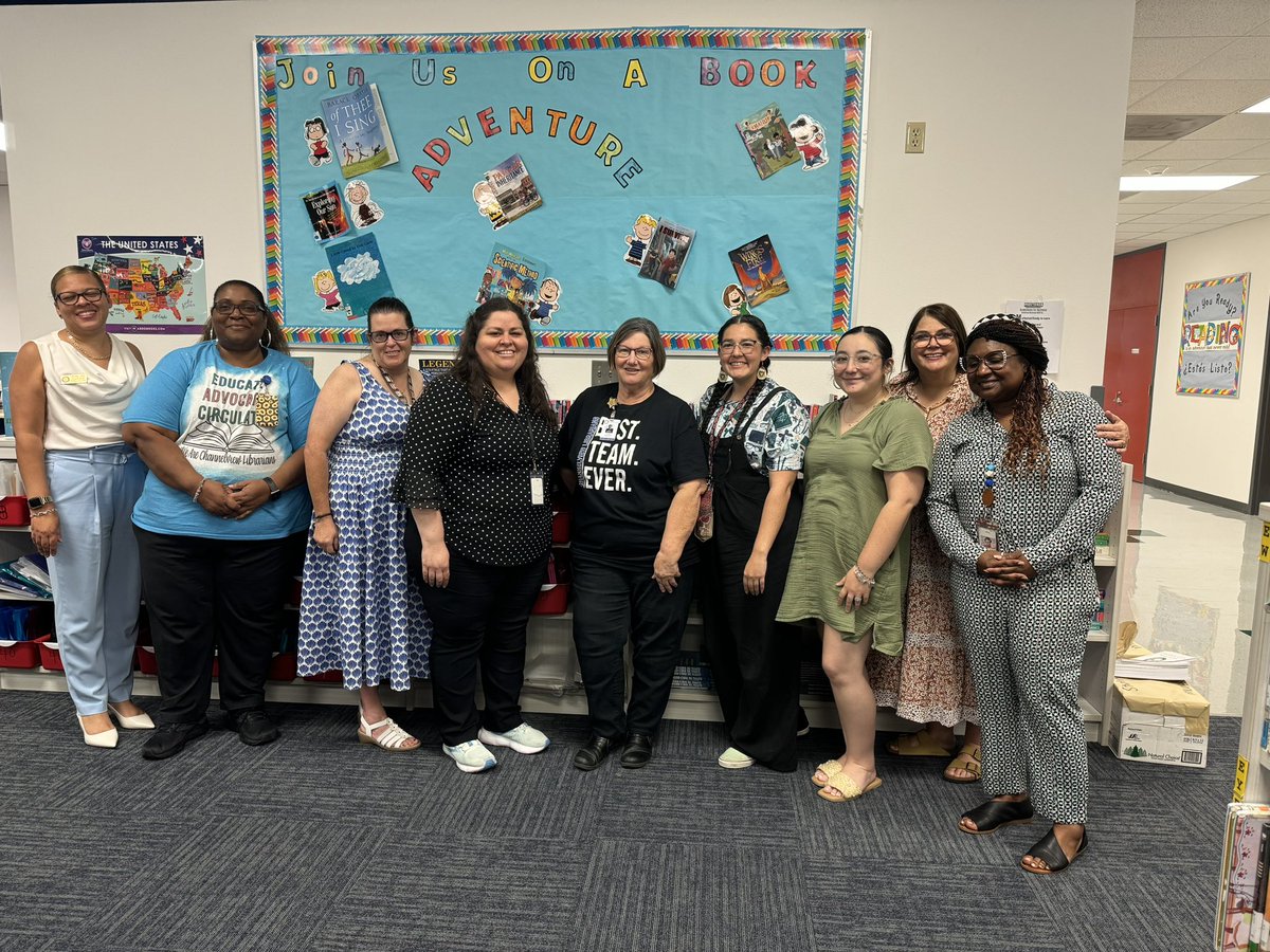 CVlibrarians's tweet photo. The Channelview Librarians had our first monthly meeting of the year. Our version of PLCs. We meet to discuss all types of ways to promote and encourage literacy.  Thanks for joining us Mrs. Leblanc to discuss Literacy Month activities. #Channelviewreads @ChannelviewISD https://t.co/wMqfSkiBet