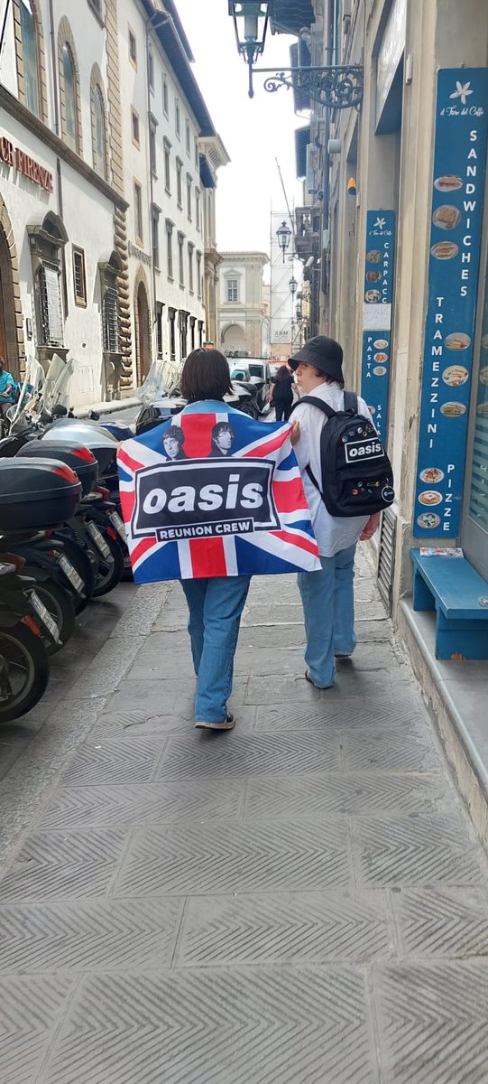 Oasis fan