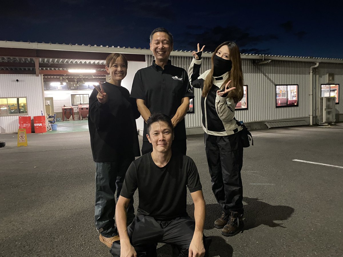 LS_Hayabusa's tweet photo. 今月2回目の愛媛弾丸！今回はレイの納車の為に行きました。皆疲れて顔がやばい！w
真ん中奥がBVCバイクセンター四国のこだまさんです。最高のバイク屋とスタッフ😁

免許取り立てのレイとポンコツセナを無事に生還させる事が出来たのでそれが一番良かったです！ https://t.co/Mg1TTImUIa