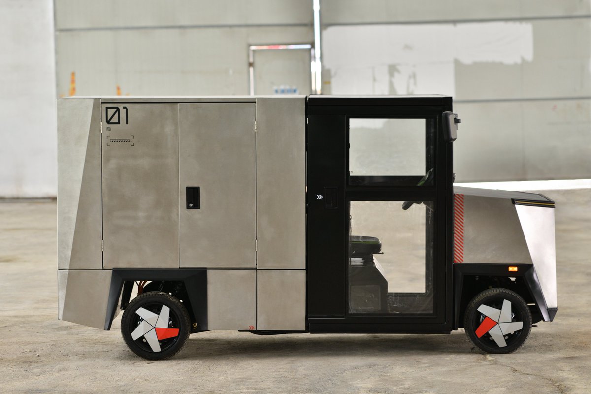 🚚 Meet the Future of Urban Delivery: The "One Meter" 🚚 
Say hello to the coolest delivery vehicle! 
Key Highlights:
📦 Cargo Volume: 1.68m³
🔋 Range: Over 150km
🚀 Unmatched maneuverability in urban environments
#UrbanMobility #DeliverySolutions #SustainableTransport