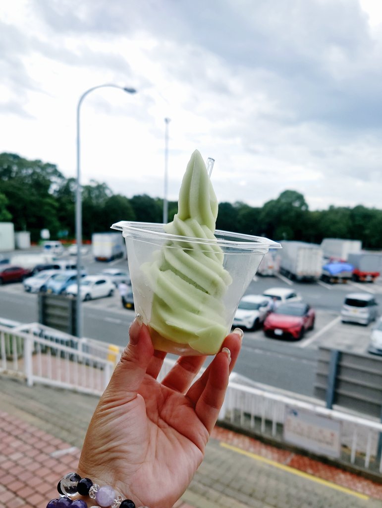 k_____umiko9353's tweet photo. *
2024/8/30
台風 🌀 を見越し
いつもと違う
スケジューリング🚗 𓂃 𓈒𓏸
pic.1 10:20頃
第一陣
#伊丹
まだ 青空もチラッと 🕊 𓂃𓈒 𓂂𓏸
pic.2.3
午後からは3人で
#明石
#シャインマスカットソフト🍦
pic.4 15:55
#R176
#イマソラ
#いまそら
#空がある風景
#みんなの風景写真
#you39RT https://t.co/r2A43IEsu8