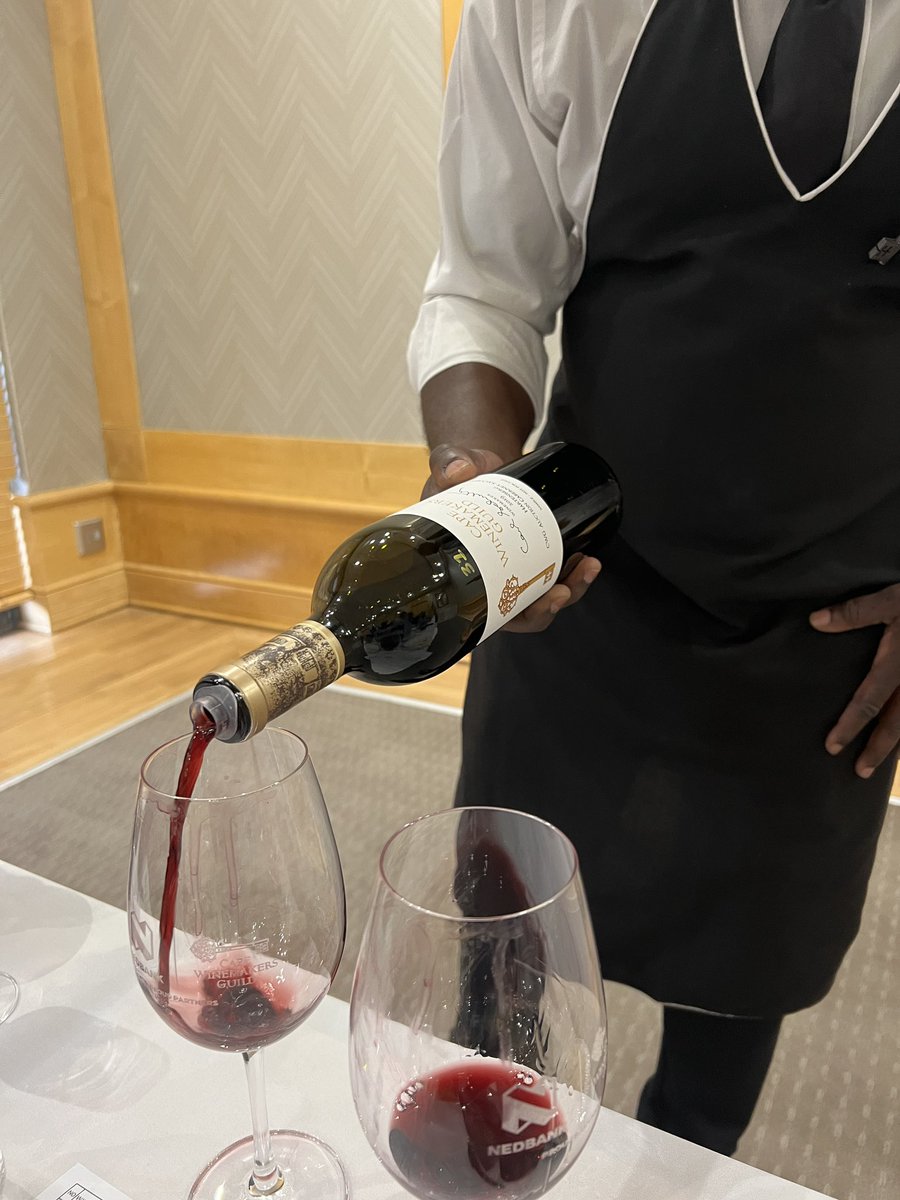 TsepangMolisana's tweet photo. Babe, Wake Up It’s Cabernet Sauvignon Day
| Carl Schultz’ CWG @HartenbergWine Cabernet Sauvignon 2019
Tobacco, winter spices, herbs, Vanilla. Velveteen tannins. Edifying.
Estimated to go under the hammer R8500-R15000, 6 case lot October 4 & 5 at @CapeWinemakersG
#CWGAuction https://t.co/Ln5D9NvXt2