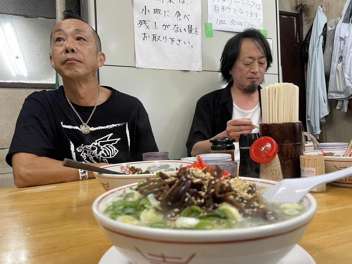 【サンクススターフライヤー割引】
大手航空会社が早々に欠航を決めるなか勇気あるフライトを決断し我らをハッピーにしてくれたスターフライヤーに感謝の気持ちを込めて九州３本の当日料金を撤廃し入場ALL4500円にしますセレブレーションなライブします飛び込み大歓迎カモン
momokazuhiro.com