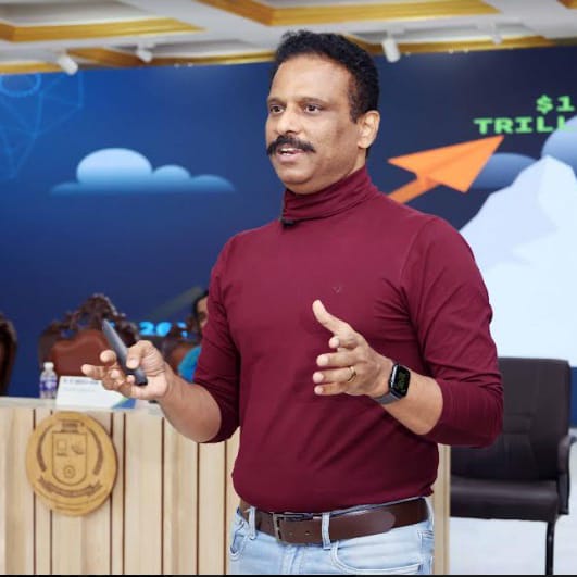 ideapattarai's tweet photo. Suresh Sambandam inaugurated the Sathyabama University's Startup Fest - 24. 

#sureshsambandam #dreamtamilnadu #ideapattarai
#entrepreneurship #startup #startupfest #sathyabama #tamilnadu #economy https://t.co/c3cY4pvd1Z
