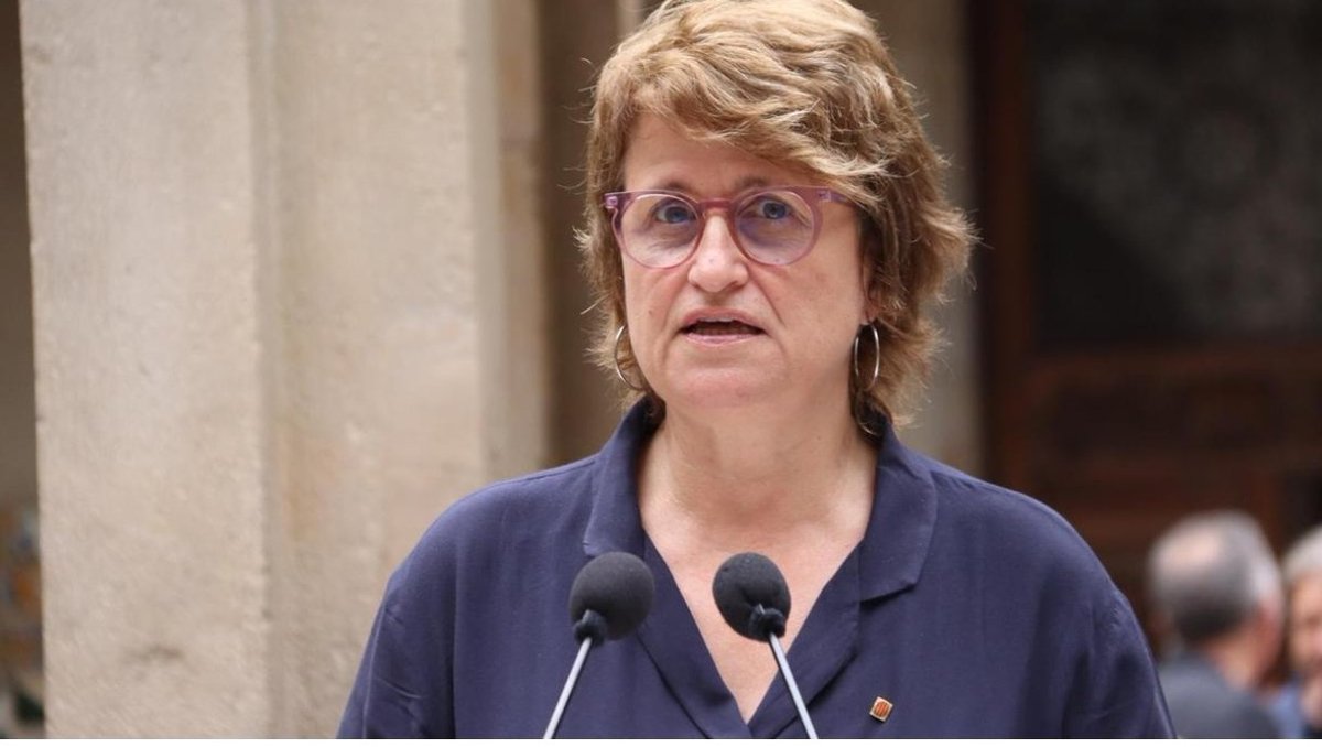 misjosep's tweet photo. La negligència i passotisme de l'exconsellera d'educació @AnnaSimo provoca q més de 31.000 alumnes q havien fet la preinscripció de #FP no tinguin plaça assignada en cap de les seves 10 peticions.

Malauradament la ineptitud del govern d'@Esquerra_ERC
la pagarem molt cara. https://t.co/LdEY4qFxx5