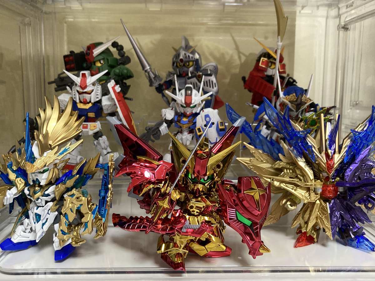 5rWgc's tweet photo. コストコのシューズボックスにガンプラ飾っています。セール時期を狙って、ちょっとずつ買い揃えました⭐️#ガンプラ　#コストコ https://t.co/O9Krt1M19q