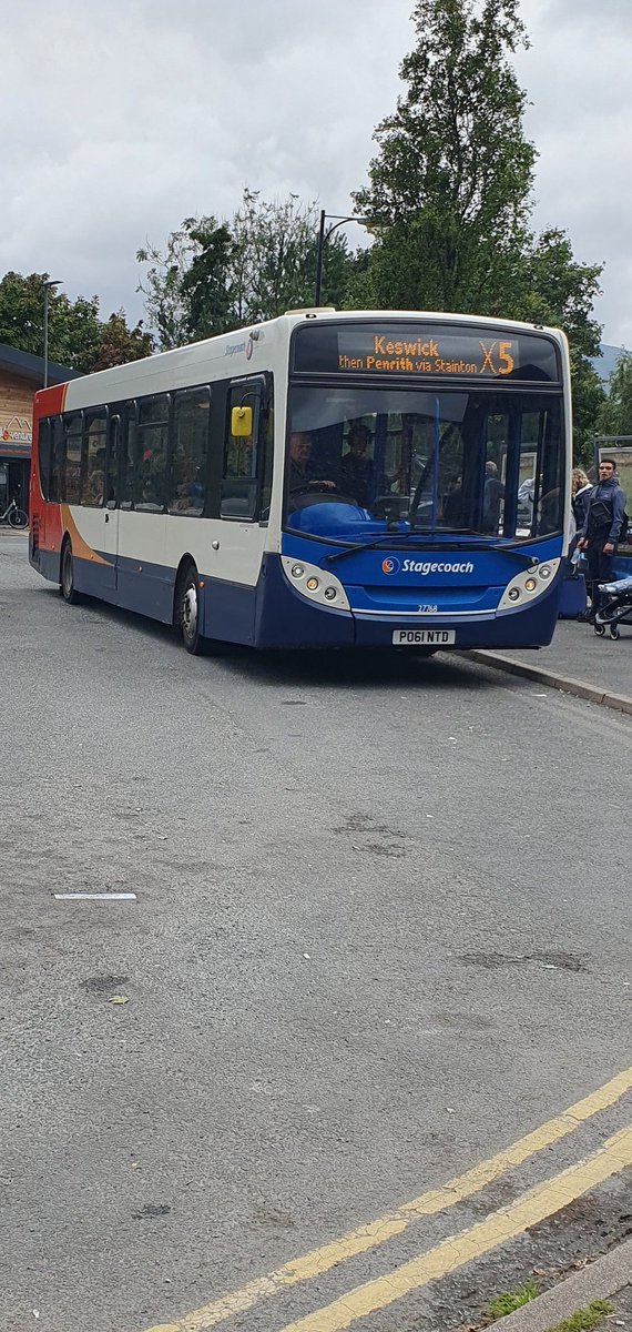 #fingerpostfriday
Car-free Bank Holiday Monday.

Took the X5 Stagecoach 🚌 from Penrith to Threlkeld and walked the old railway line to Keswick.

Only a little bit of drizzle and we actually got some sunshine 😲 

Nice to see some deer.

<a href="/StagecoachCNL/">Stagecoach Cumbria</a> 
<a href="/VisitEden/">Visit Eden</a> 
<a href="/LakesOnBoard/">Lake District On Board</a>