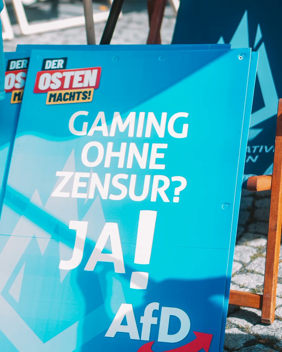 Gewinnspiel 🔥
Werde ein Deutschlandretter! 🎮💥 Genau wie Björn Höcke, der unser Game jetzt auch zockt! Zeig uns deinen Highscore, kommentiere ihn und folge uns.
Am 1.9. um 8 Uhr verlosen wir 5 unterschriebene "Gaming ohne Zensur"-Plakate von Björn Höcke! ✍️🔥