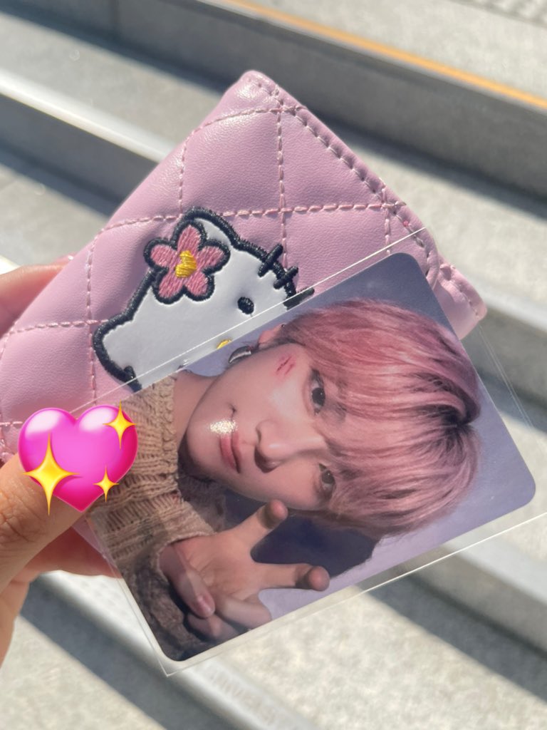 르네존 유마 포카 너무 이뽀다…💗💗