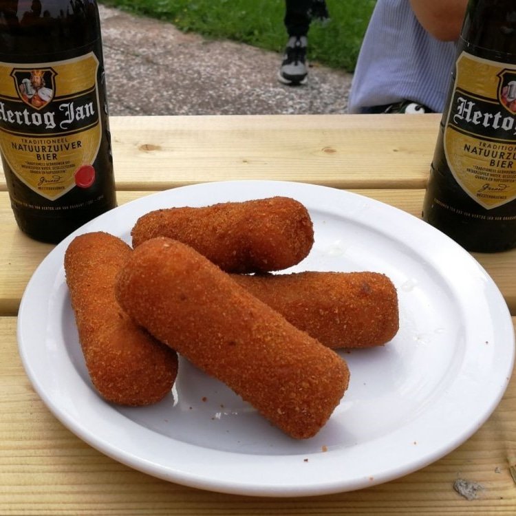 Onze excuses! De Gerookte Palingkroket is even niet meer beschikbaar wegens toegenomen populariteit. Máár er wordt hard gewerkt aan een nieuw batch, zodat jullie snel weer het krokante korstje en romige, rokerige vulling van de Palingkroket kunnen Proeven! palingshop.nl/online-paling-…