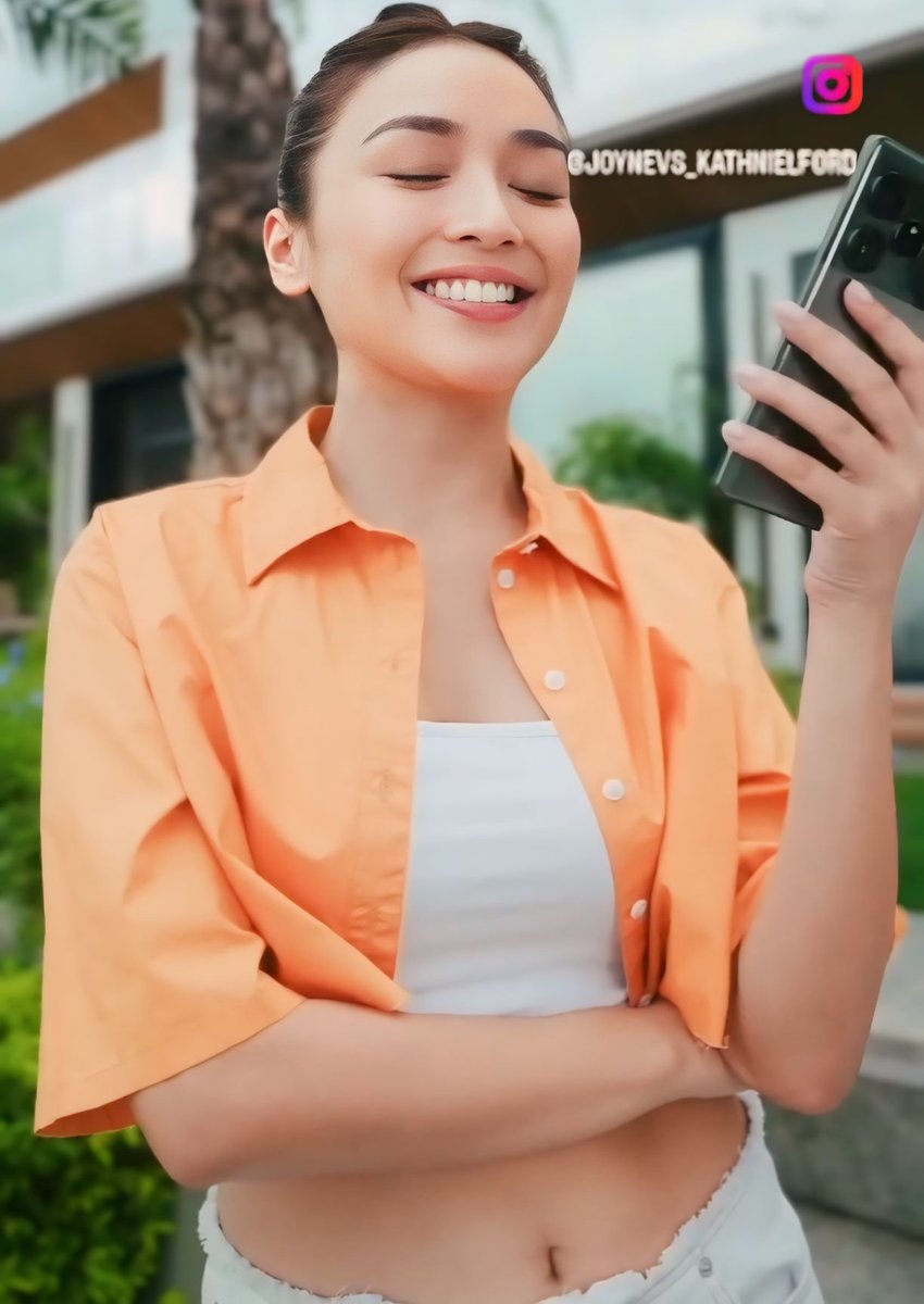 LouRegietVillar's tweet photo. Kathryn Bernardo for
@tntph
ESim๐. Like Kung Ganito ba Naman Ka Sexy at Ganda ang Endorser mapapabili ka tlga ng Wala sa oras (2)๐โค๏ธ๐งก๐ป๐ต๐ญ๐ฉ๐ธ๐ฅ๐ฅต๐ฑ#KathrynBernardo #KathrynxTNT #KathrynBernardoForTNTEsim #TNTPh https://t.co/uyxKsfGwRw
