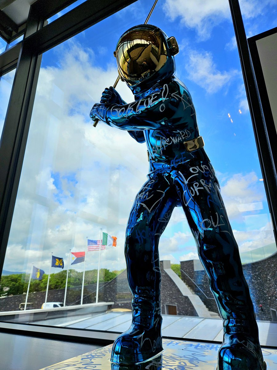 FORE...... #HappyWeekend <a href="/KGMinisterofFun/">Minister of Fun</a> <a href="/TonyAlvarezIII/">Antonio Alvarez III</a> #HH