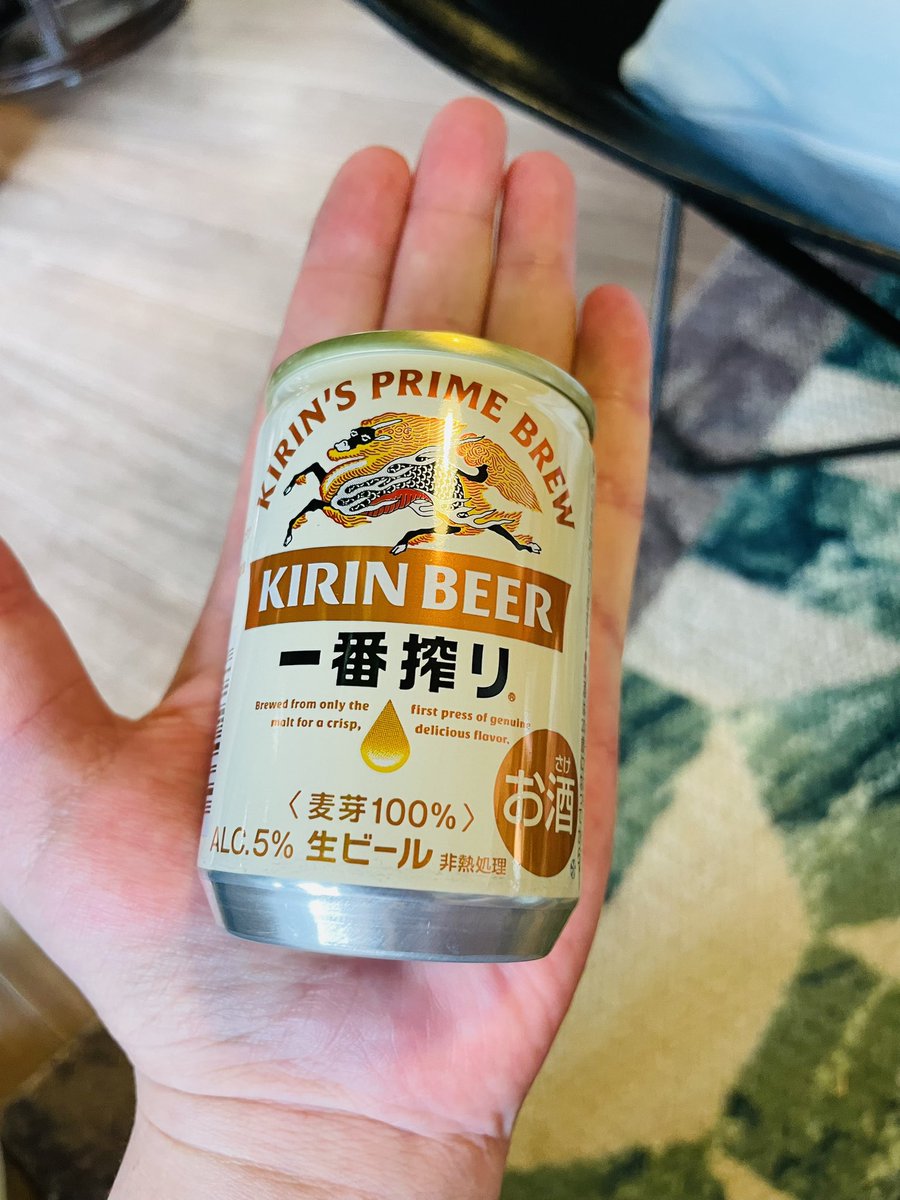 wuyuesanren's tweet photo. 说是戒酒，实际上有时候锻炼完，或者做了好菜的时候也想喝一杯。

就买了这种mini啤酒，一罐135毫升。

一次喝一罐…… https://t.co/8jzOJf6QT6
