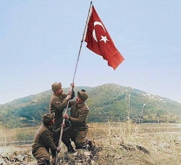 Güne Merhaba 
📌Herkes bilsin ki; taksim edilecek vatanımız, ayıracak insanımız, peşkeş çekilecek değerimiz, çizilecek sınırımız ve parçalanacak devletimiz asla yoktur ve olmayacaktır. Bunun için ihtiyacımız olan tek şey kardeşliğimize sahip çıkmaktır...

🇹🇷30 Ağustos Zafer