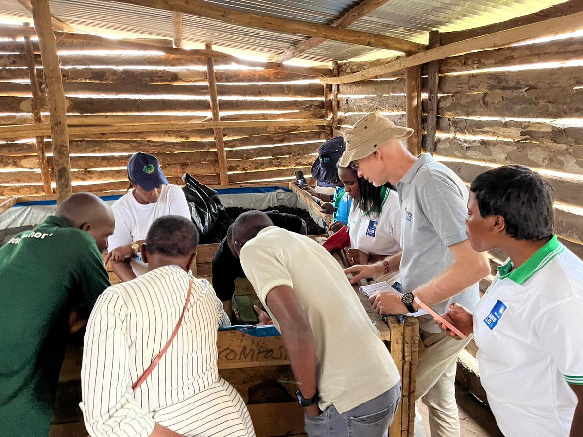 realms2020's tweet photo. Yesterday was Day 2 of the #REALMSLearningEvent, and we visited different Farmer Field Schools and SMEs: Mukamira Farmer Field School, Tuzamurane Farmer Field School, Moulins du Nil Blanc (MNB) SME and Uruhimbi Kageyo Cooperative (UKC). https://t.co/PNNCVXzUy5
