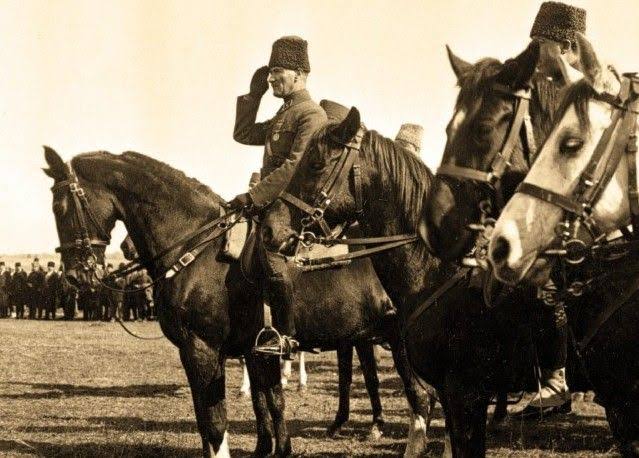ZP_ZS's tweet photo. #30AğustosZaferBayramımız kutlu olsun. Gazi Mustafa Kemal Atatürk ve bütün İstiklal kahramanlarımızı saygı ve minnetle anıyoruz🇹🇷🇹🇷 https://t.co/Ii6vrwaYyM