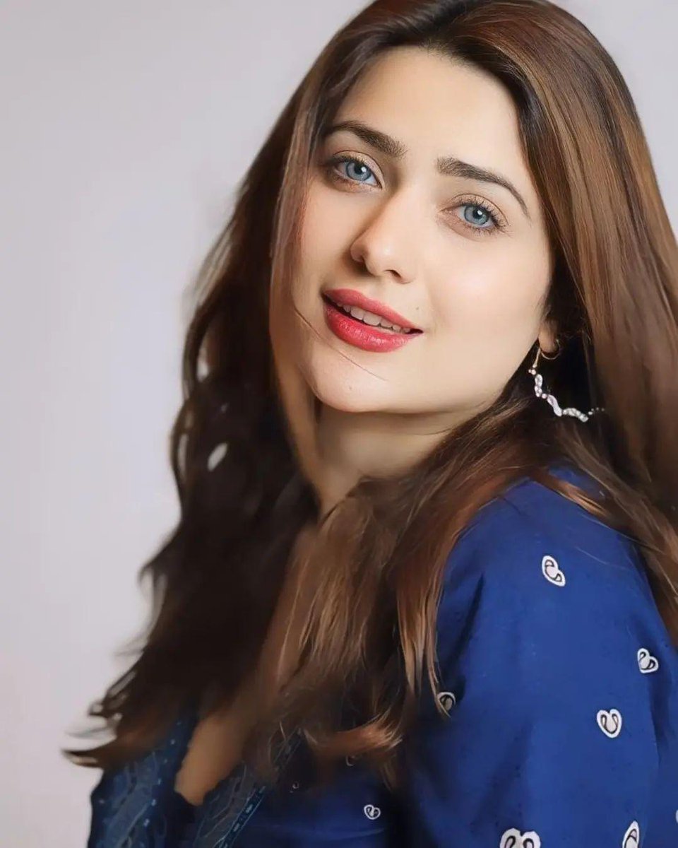 Sofiakhan03's tweet photo. Jumma mubarak ✨️ 💖 https://t.co/K8hKnzwZAL