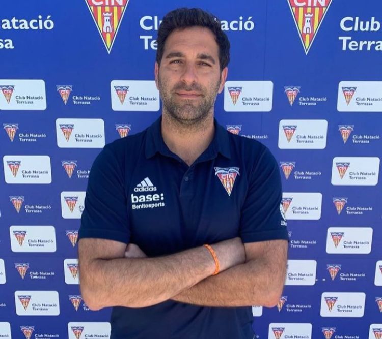 🤽‍♂️| El jugador del <a href="/wpterrassa/">CN Terrassa WP</a> Albert Sabadell convocat per la selecció espanyola júnior masculina per a disputar el Campionat d'Europa Júnior a Burgas, Bulgària, de l'1 al dissabte 7 de setembre.
🟥 El tècnic Sergi Mora també estarà present com a entrenador de l'equip espanyol.